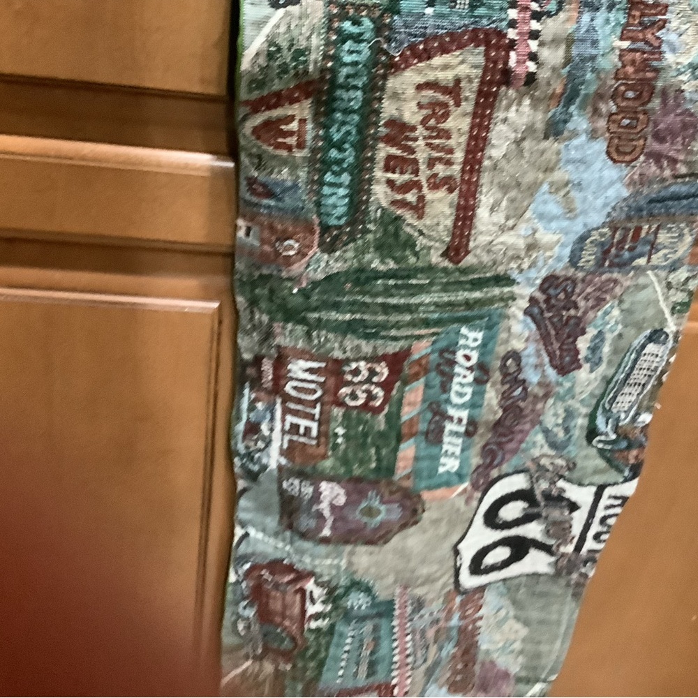 TAPESTRY ROUTE 66 SMALL CURTAIN AND VALANCE SET